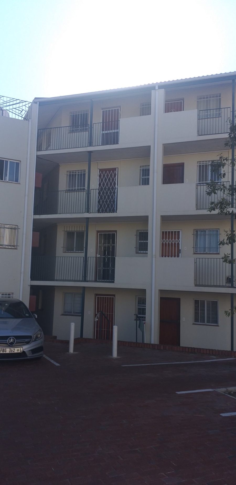 To Let 1 Bedroom Property for Rent in Dennesig Western Cape